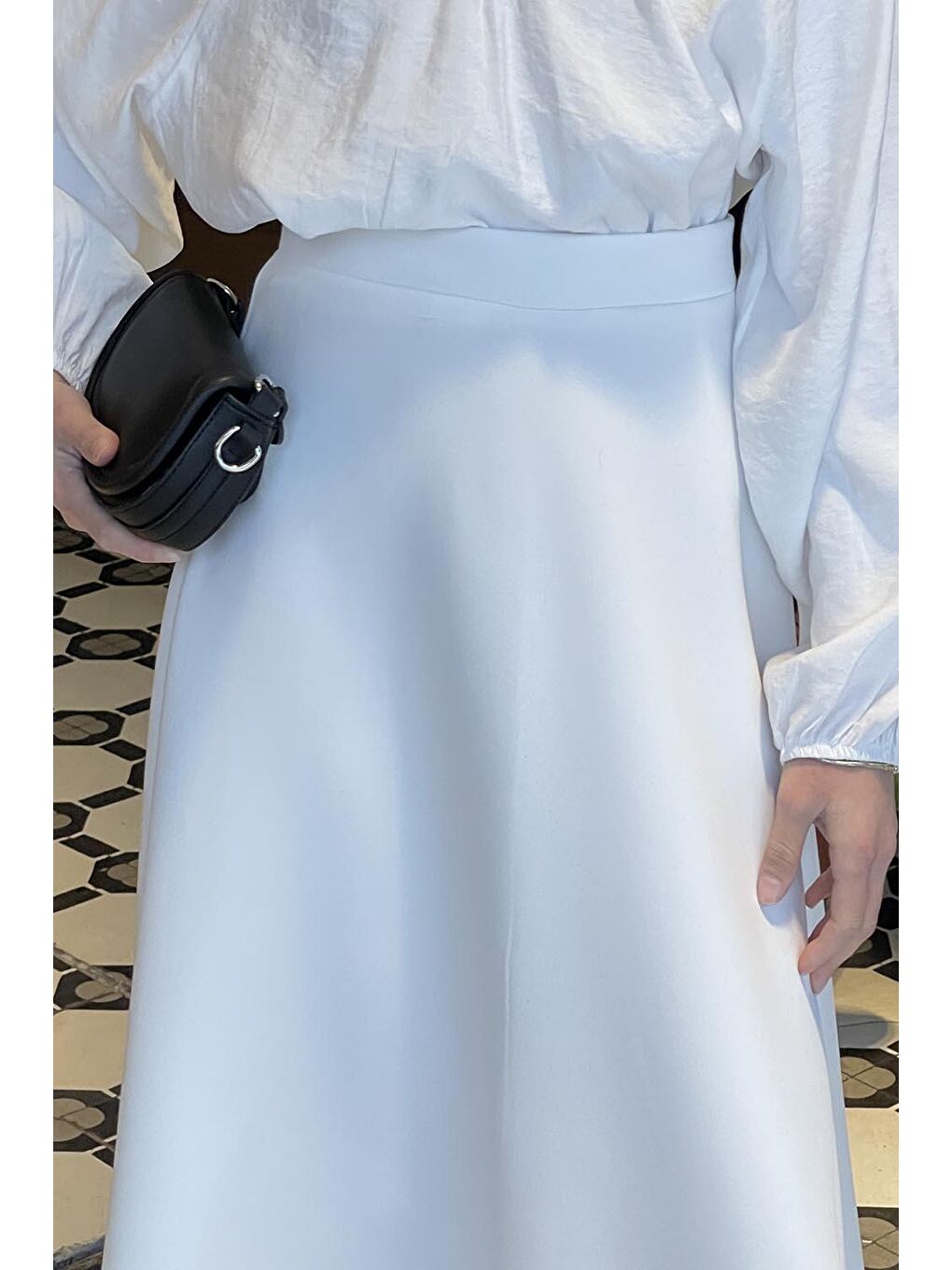Scuba Kumaş Kloş Etek Beyaz-2
