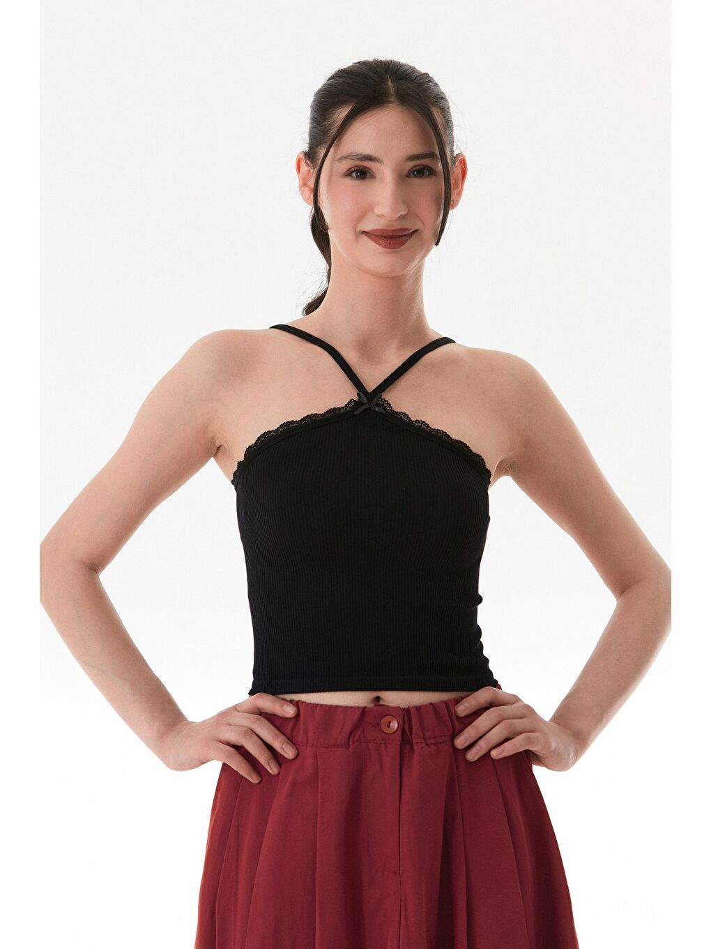 Siyah Fitilli Çapraz Askılı Crop Body