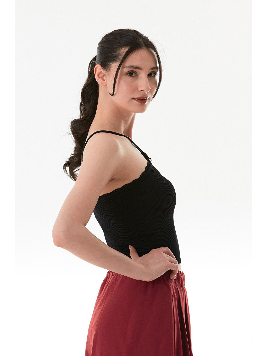 Siyah Fitilli Çapraz Askılı Crop Body-3