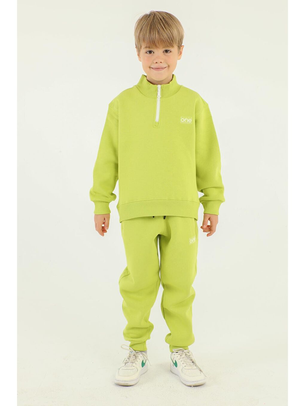 Yeşil Dik Yaka Baskı Detaylı Erkek Çocuk Eşofman Takımı
