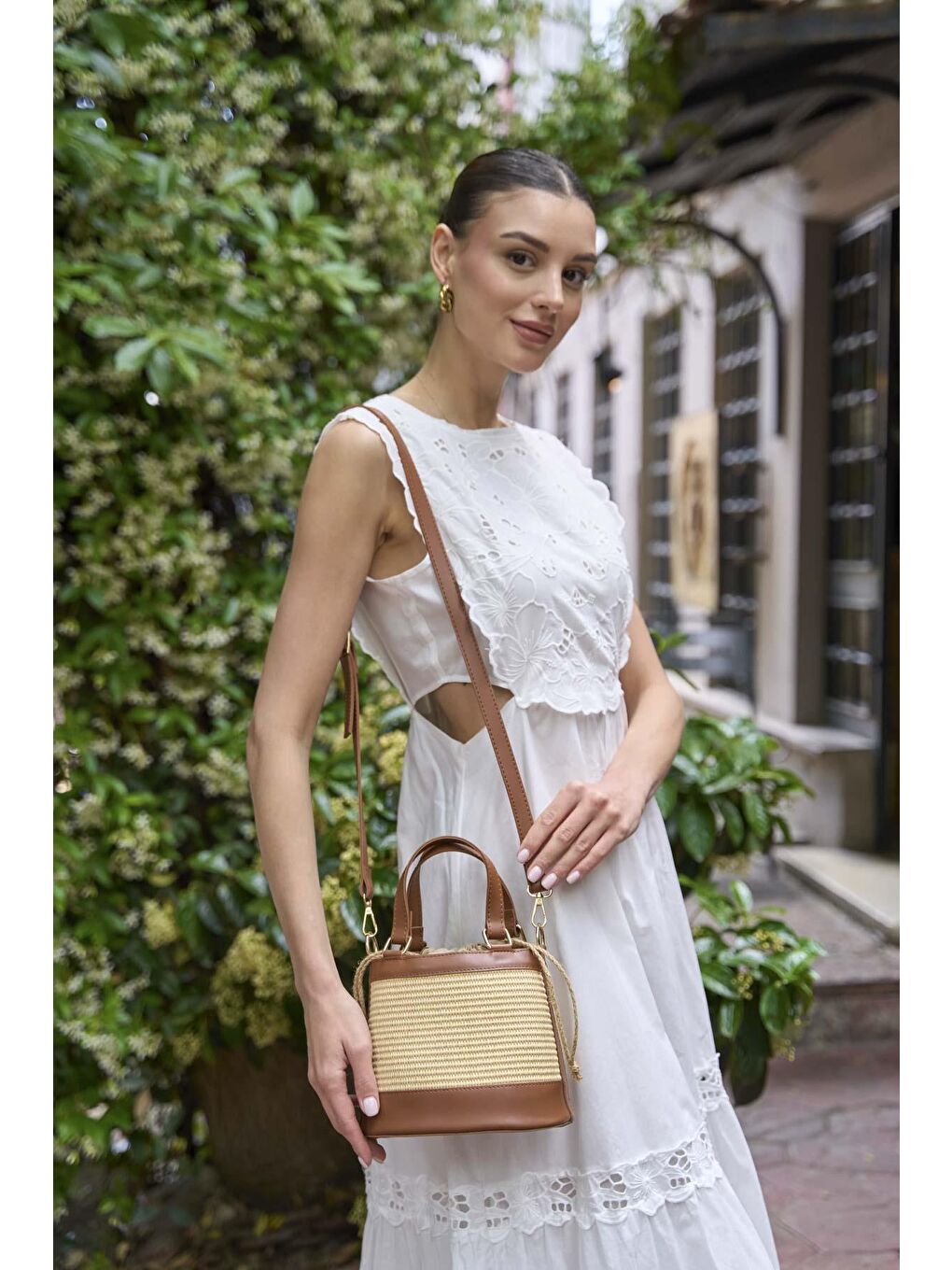 Kahverengi Taba Hasır Kova Çanta – Bohem Tarzı Örgü Kadın El & Omuz Çantası [Yazlık – Günlük]