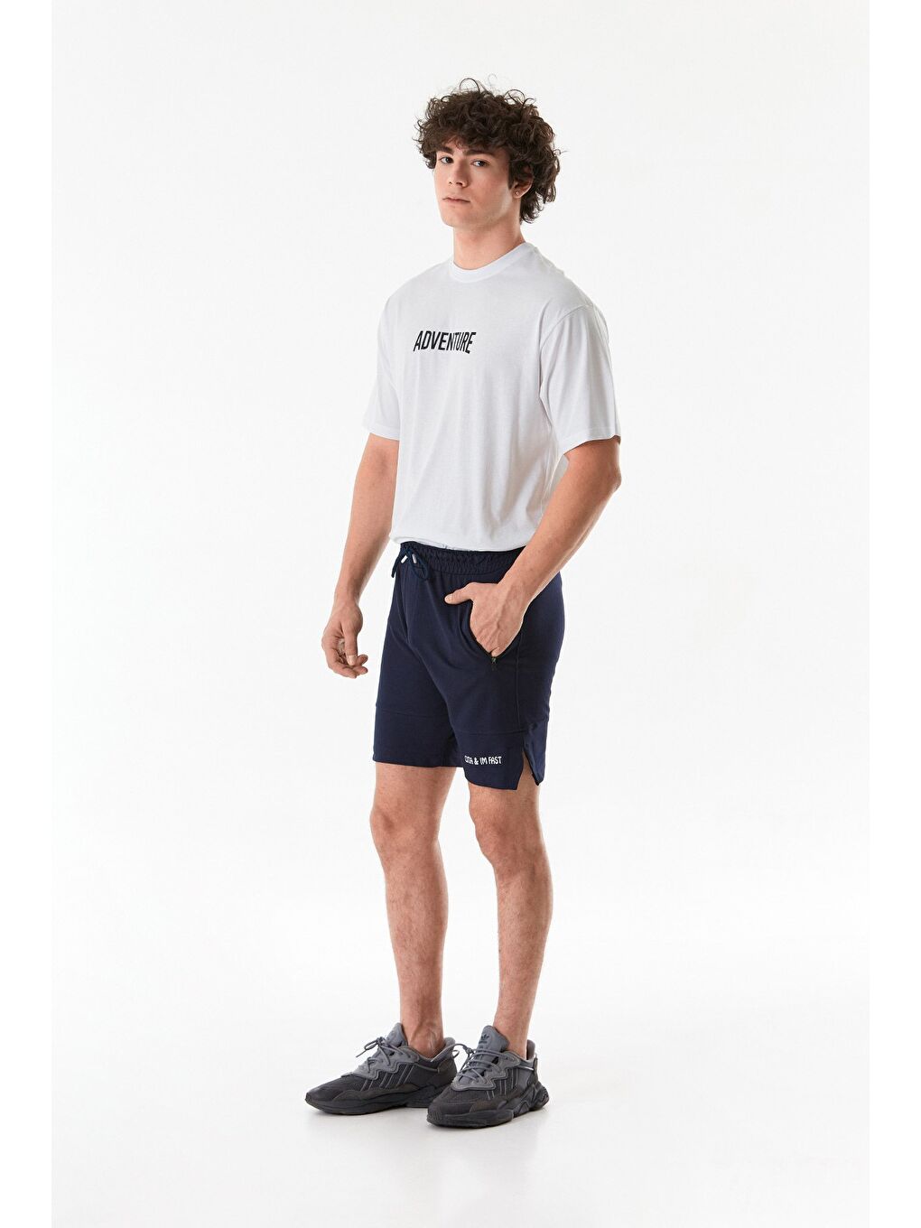 Lacivert Fermuarlı Beli Lastikli Şort