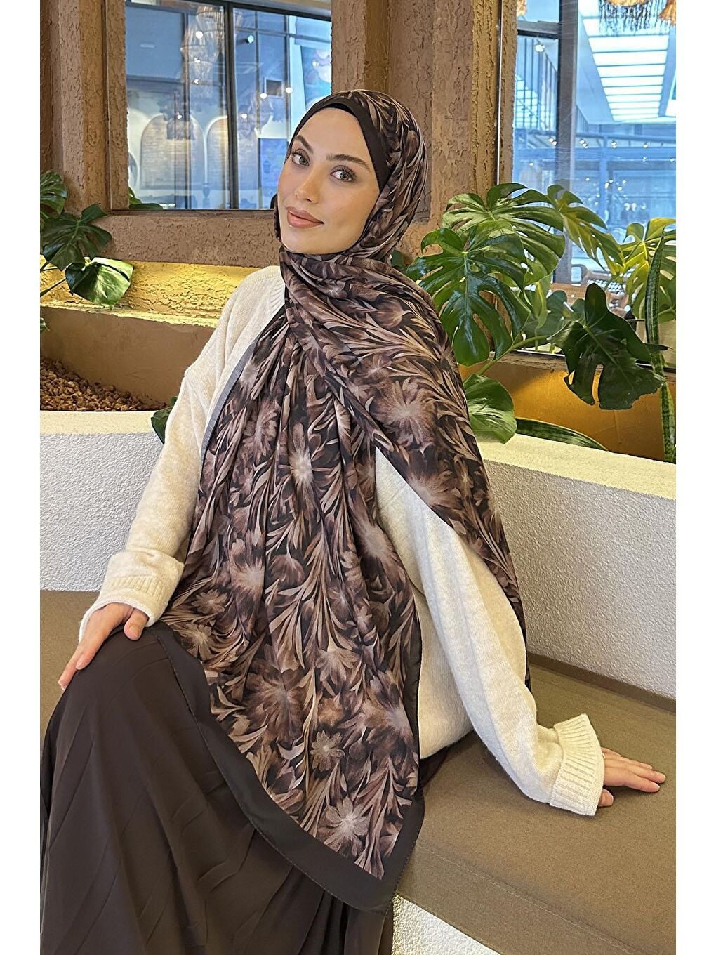 Kahverengi Daisy Flowers Desen Soft Pamuk Şal Sütlü Kahve