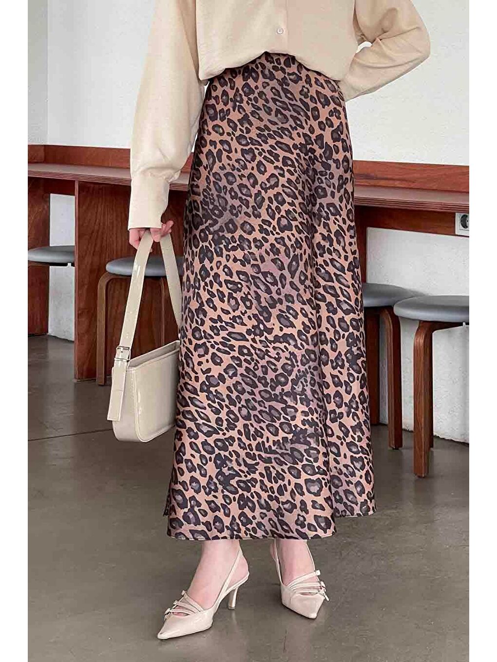 Saten Pamuklu Leopar Etek Acı Kahverengi