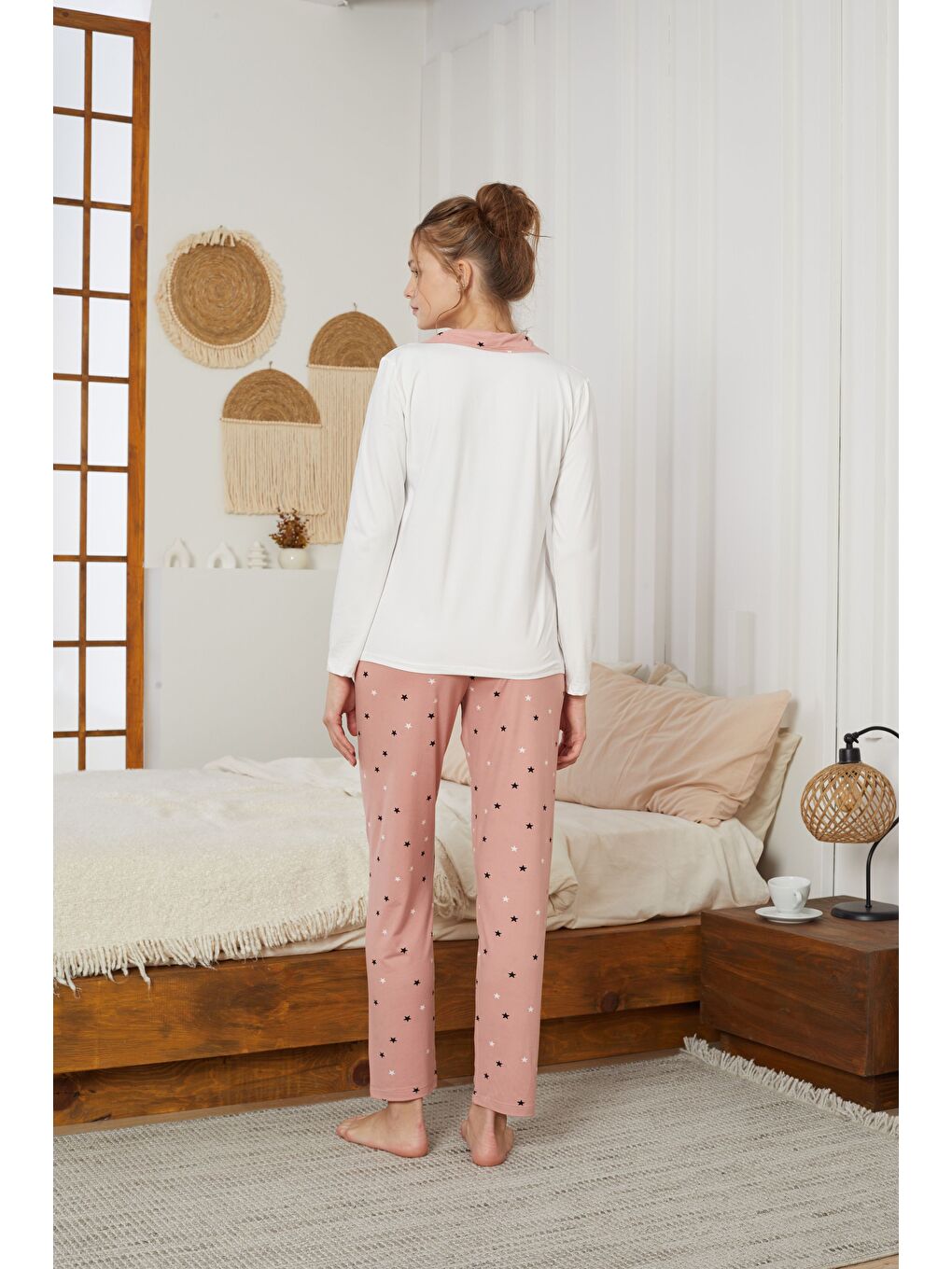 Ekru Yıldız Desenli Gömlek Yaka Düğmeli Milan Örme Pijama Takım25224001-2