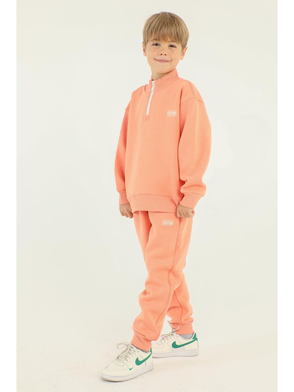 Pembe Dik Yaka Baskı Detaylı Erkek Çocuk Eşofman Takımı-3