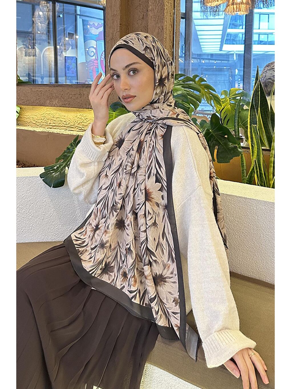 Bej Daisy Flowers Desen Soft Pamuk Şal Vizonrengi