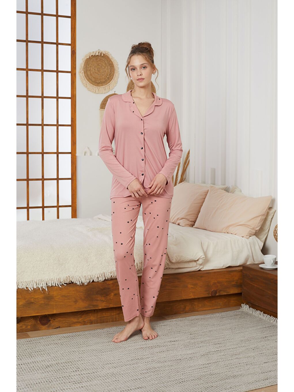 Pembe Pudra Yıldız Desenli Gömlek Yaka Düğmeli Milan Örme Pijama Takım25224006-1
