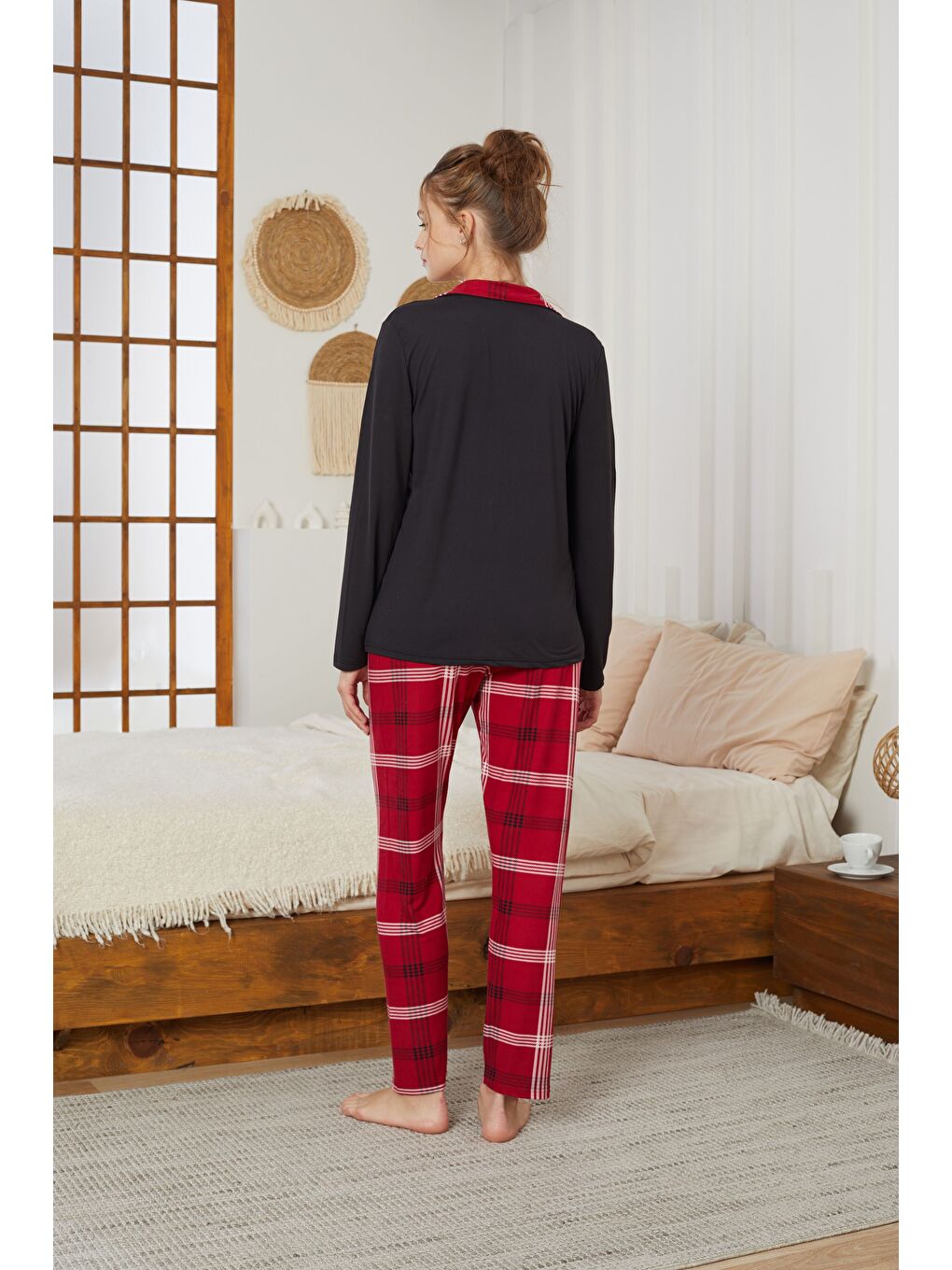 Siyah Ekose Desenli Gömlek Yaka Düğmeli Milan Örme Pijama Takım25224002-1