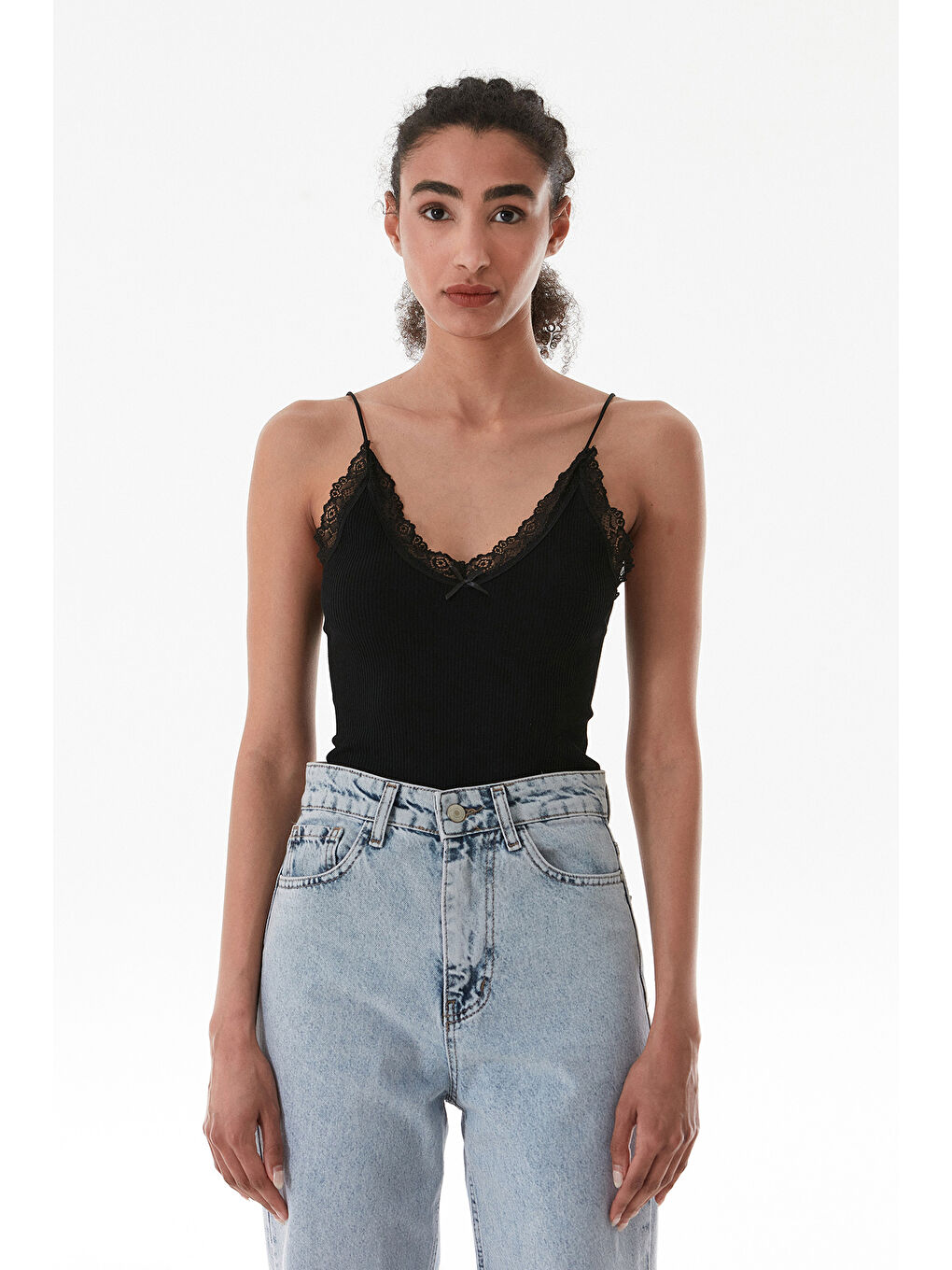 Siyah Fitilli Dantelli Kurdele Detaylı Çıtçıtlı Body-4