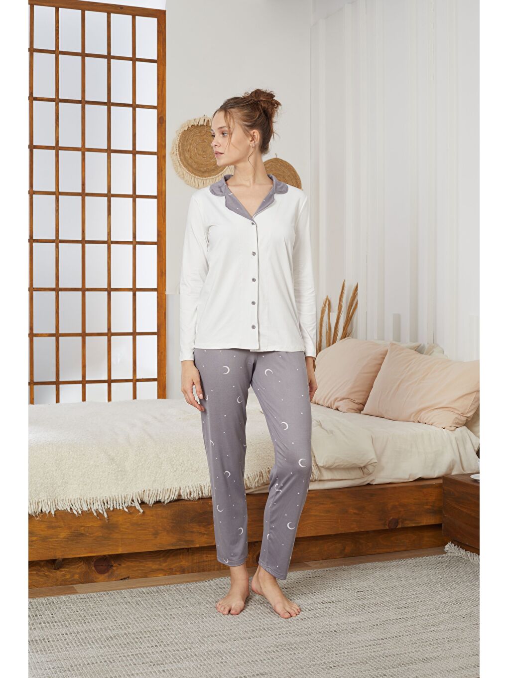 Ekru Yıldız Desenli Gömlek Yaka Düğmeli Milan Örme Pijama Takım25224008-1