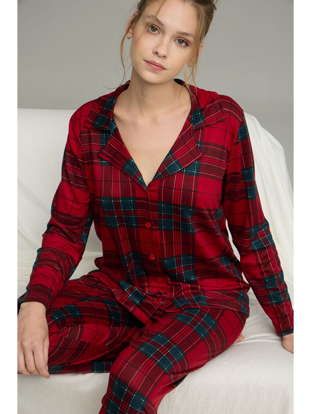 Kırmızı Ekose Desenli Gömlek Yaka Düğmeli Milan Örme Pijama Takım25224014