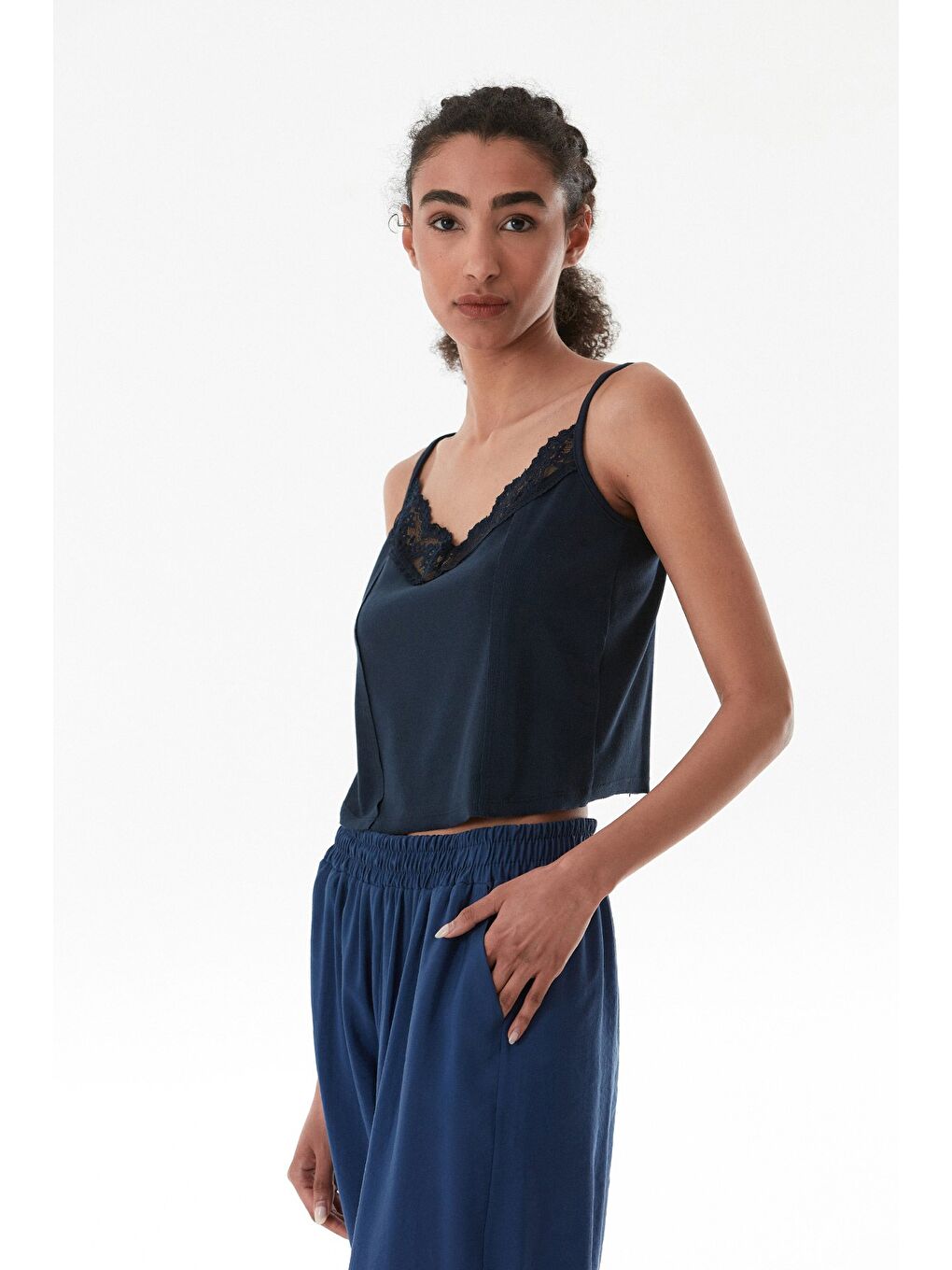 Lacivert Dantelli İp Askılı Modal Crop Body-1