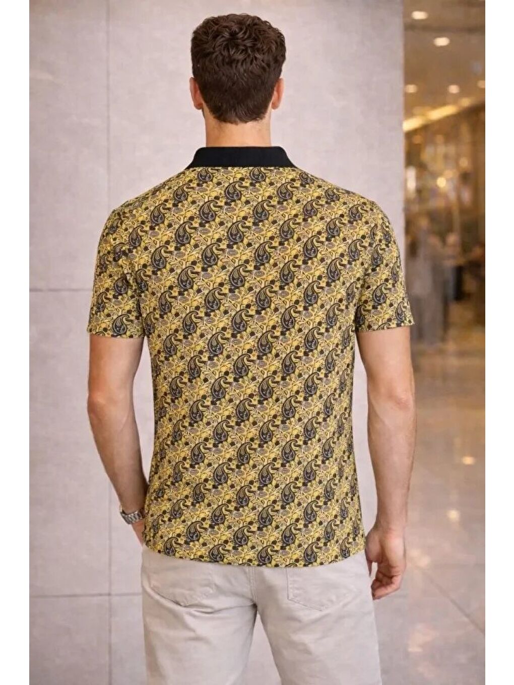 Sarı Erkek Pike Kumaş Polo Yaka Palmiye Desenli Tişört-1