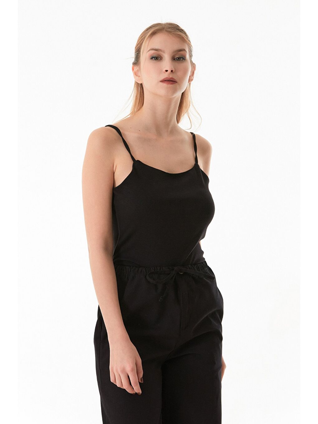 Siyah Basic Çıtçıtlı İp Askılı Body-4