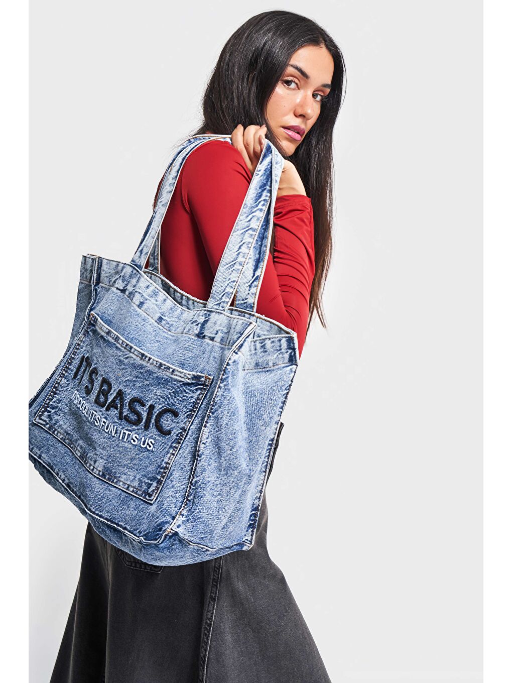 it's basic Koyu Mavi Renk S3w427 Mavi Nakışlı Körüklü Cepli Denim Çanta - 2