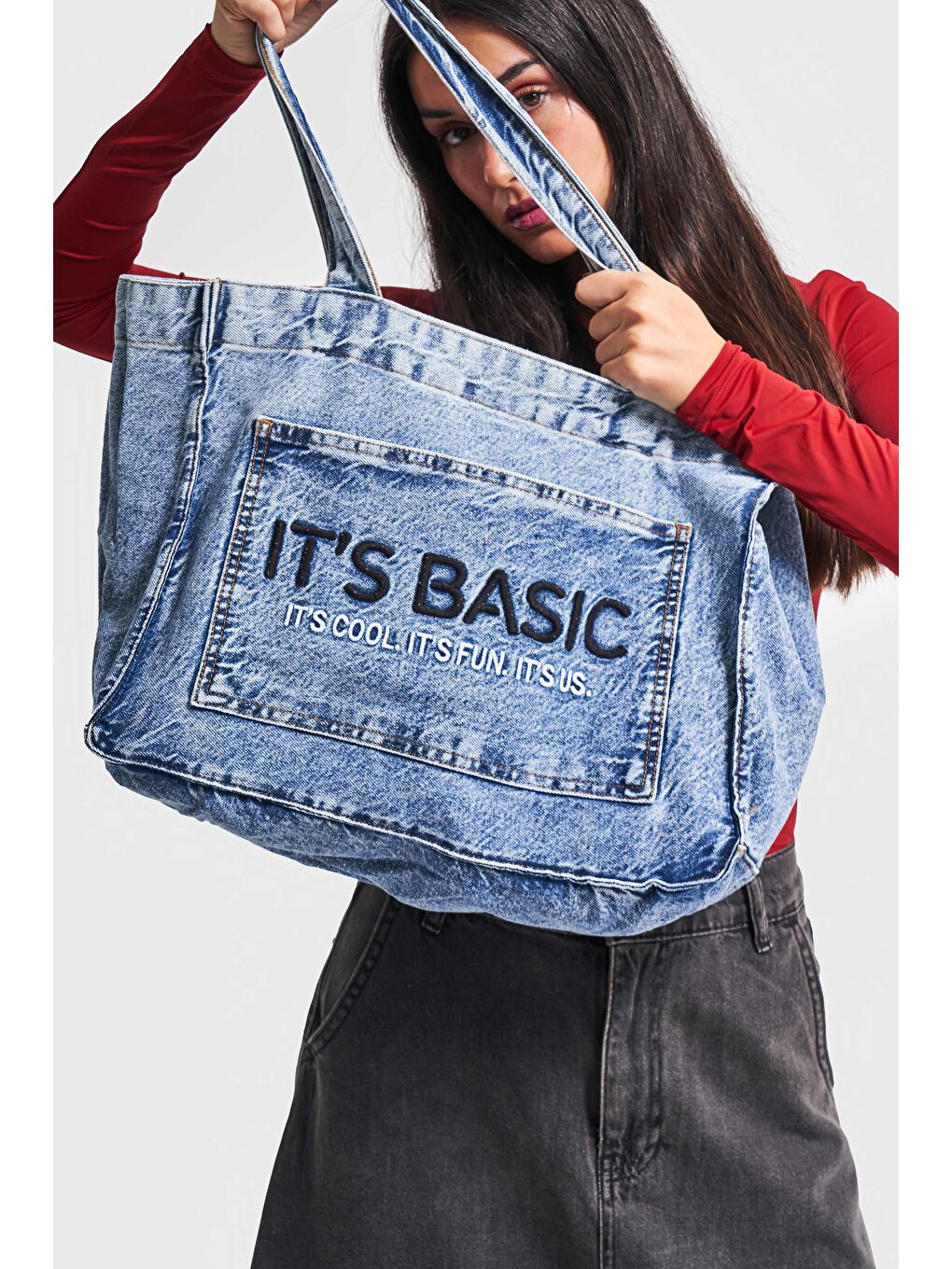 it's basic Koyu Mavi Renk S3w427 Mavi Nakışlı Körüklü Cepli Denim Çanta - 4