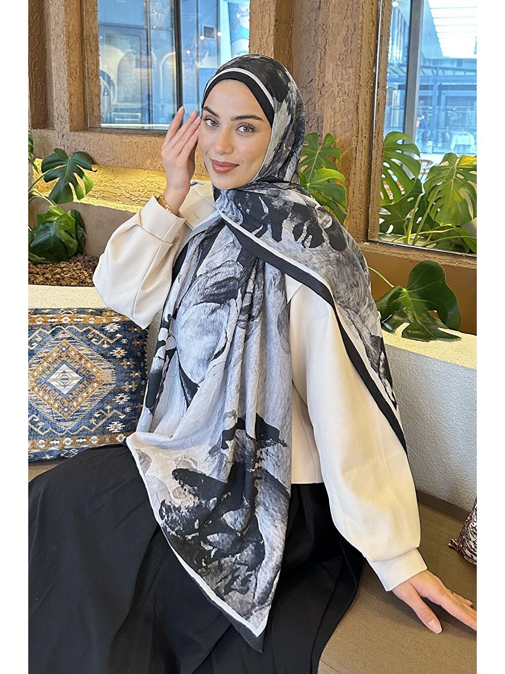 Floral Desen Bambu Şal Siyah-1