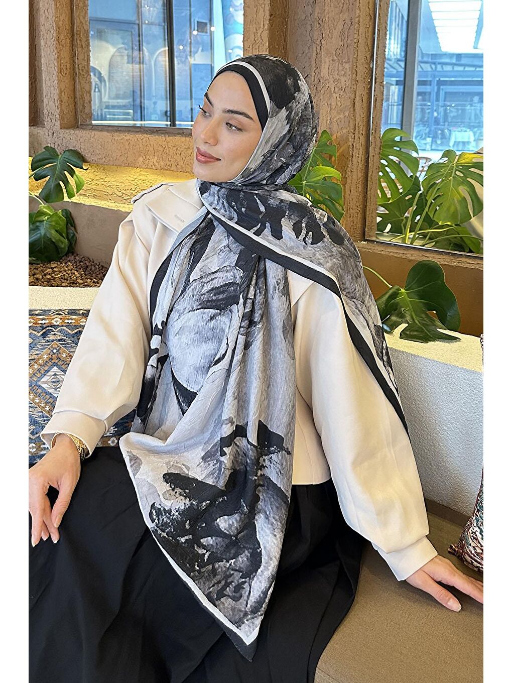 Floral Desen Bambu Şal Siyah-2