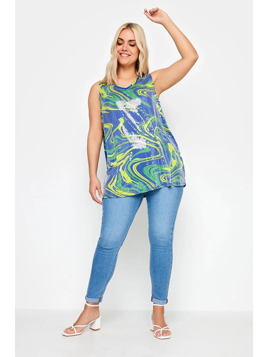 Mavi Büyük Beden V Yaka Desenli Payet İşlemeli Kolsuz Bluz 302387-1