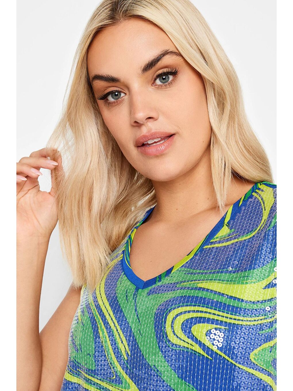 Mavi Büyük Beden V Yaka Desenli Payet İşlemeli Kolsuz Bluz 302387-3