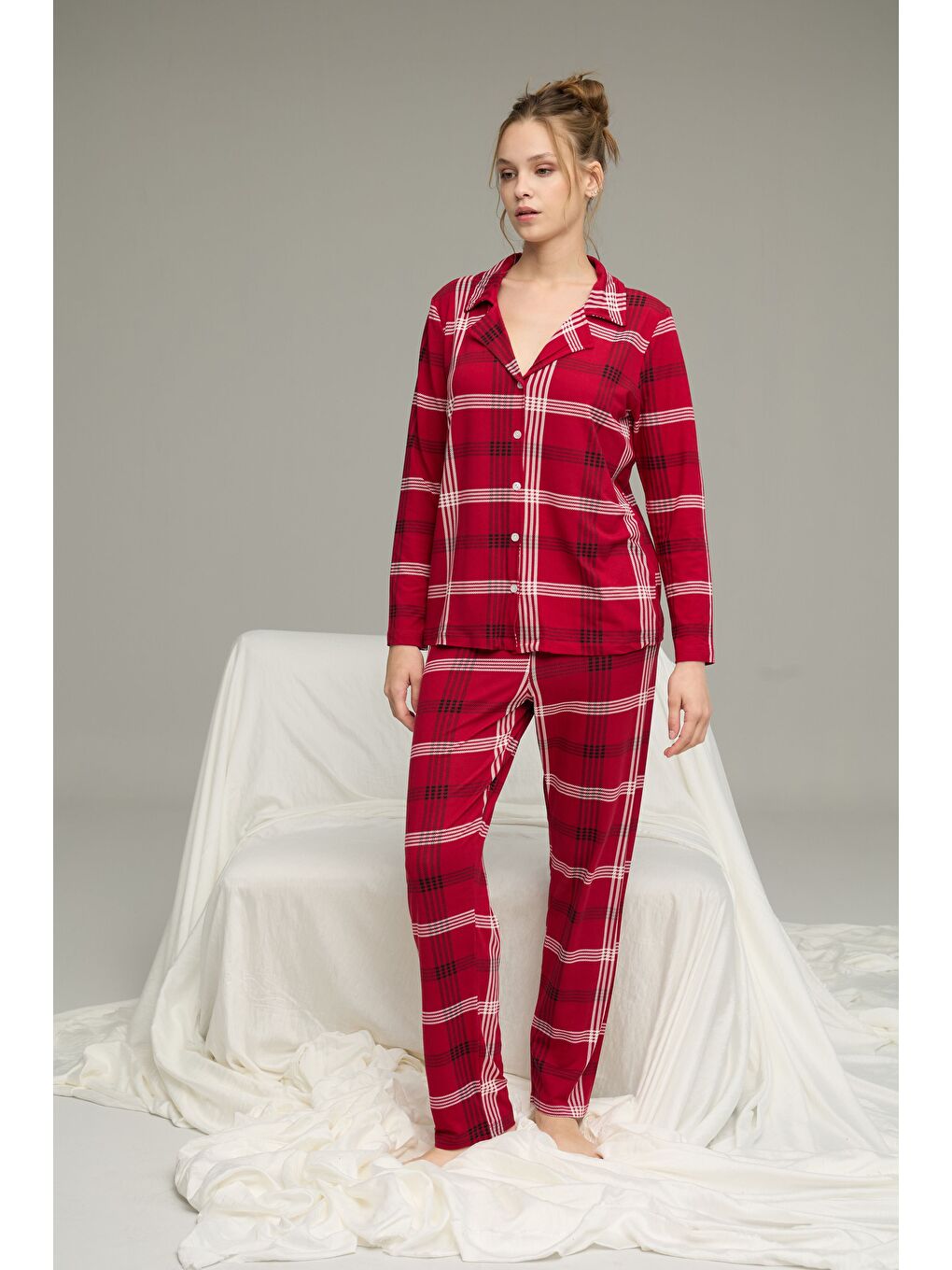 Kırmızı Ekose Desenli Gömlek Yaka Düğmeli Milan Örme Pijama Takım25224020-1