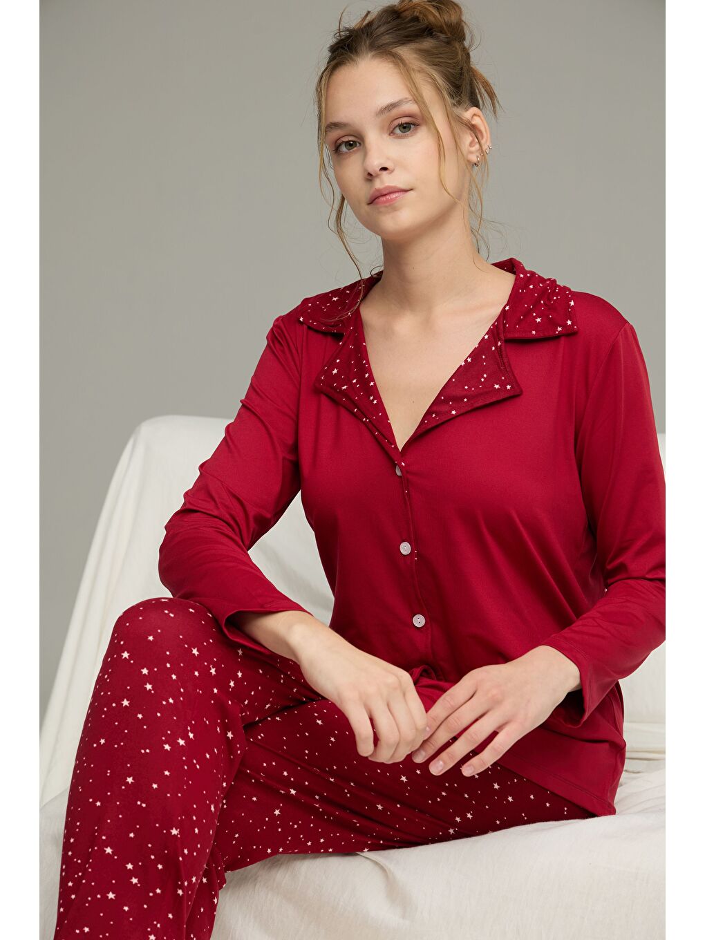 Bordo Yıldız Desenli Gömlek Yaka Düğmeli Milan Örme Pijama Takım25224025