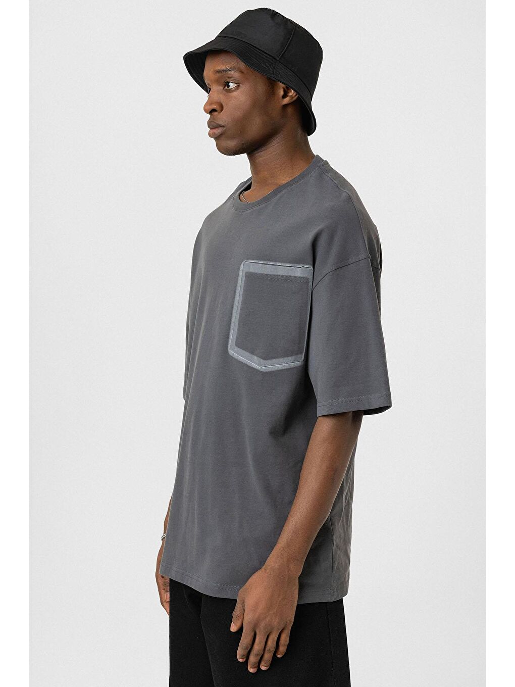 Gri Bisiklet Yaka Cepli Oversize Tişört Füme-3