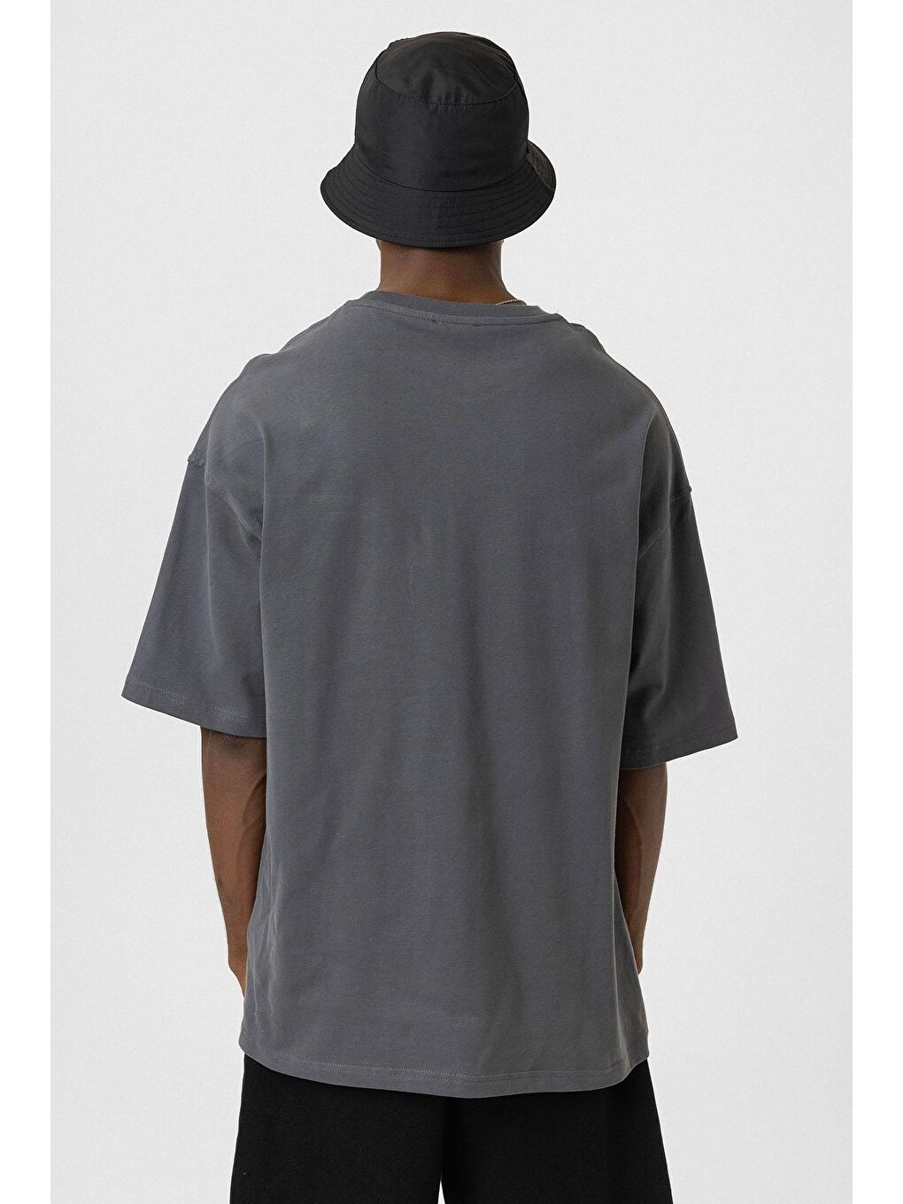 Gri Bisiklet Yaka Cepli Oversize Tişört Füme-4