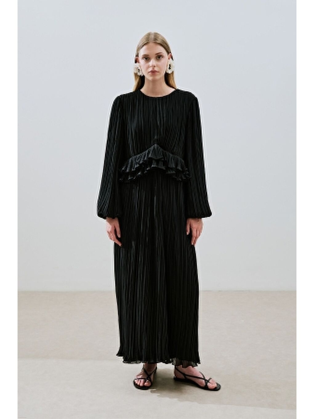 Mila Piliseli Katlı Elbise Siyah-1