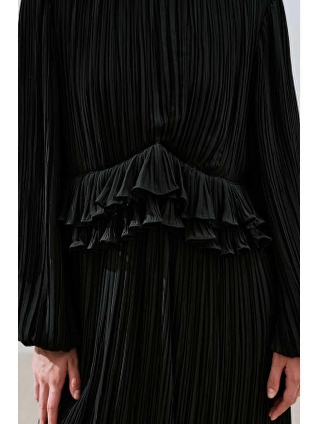 Mila Piliseli Katlı Elbise Siyah-4