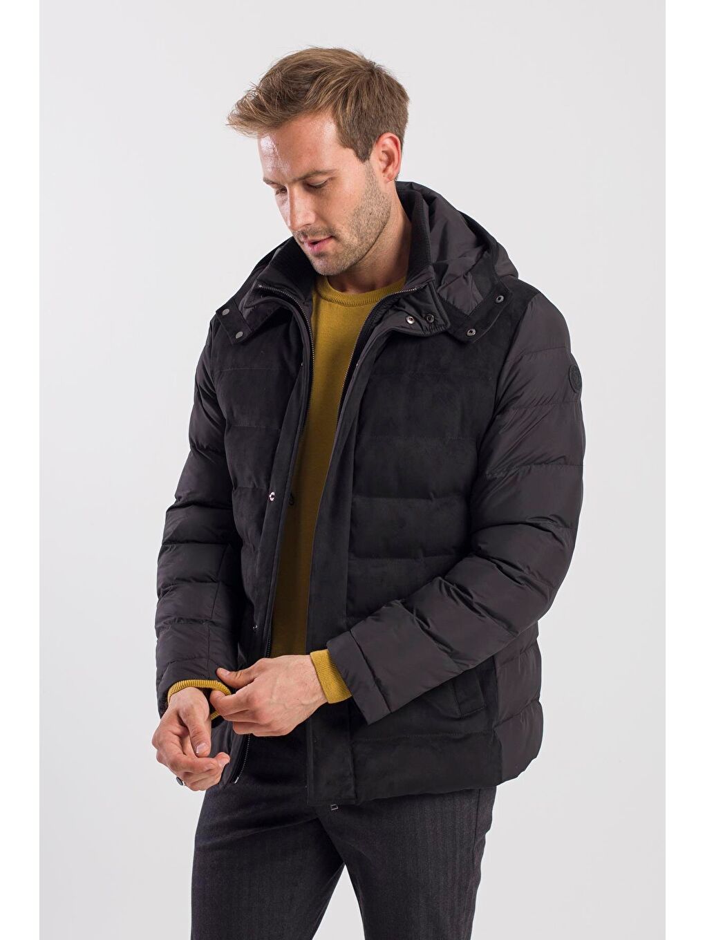Siyah Comfort Fit Kapüşonlu Şişme Mont-2