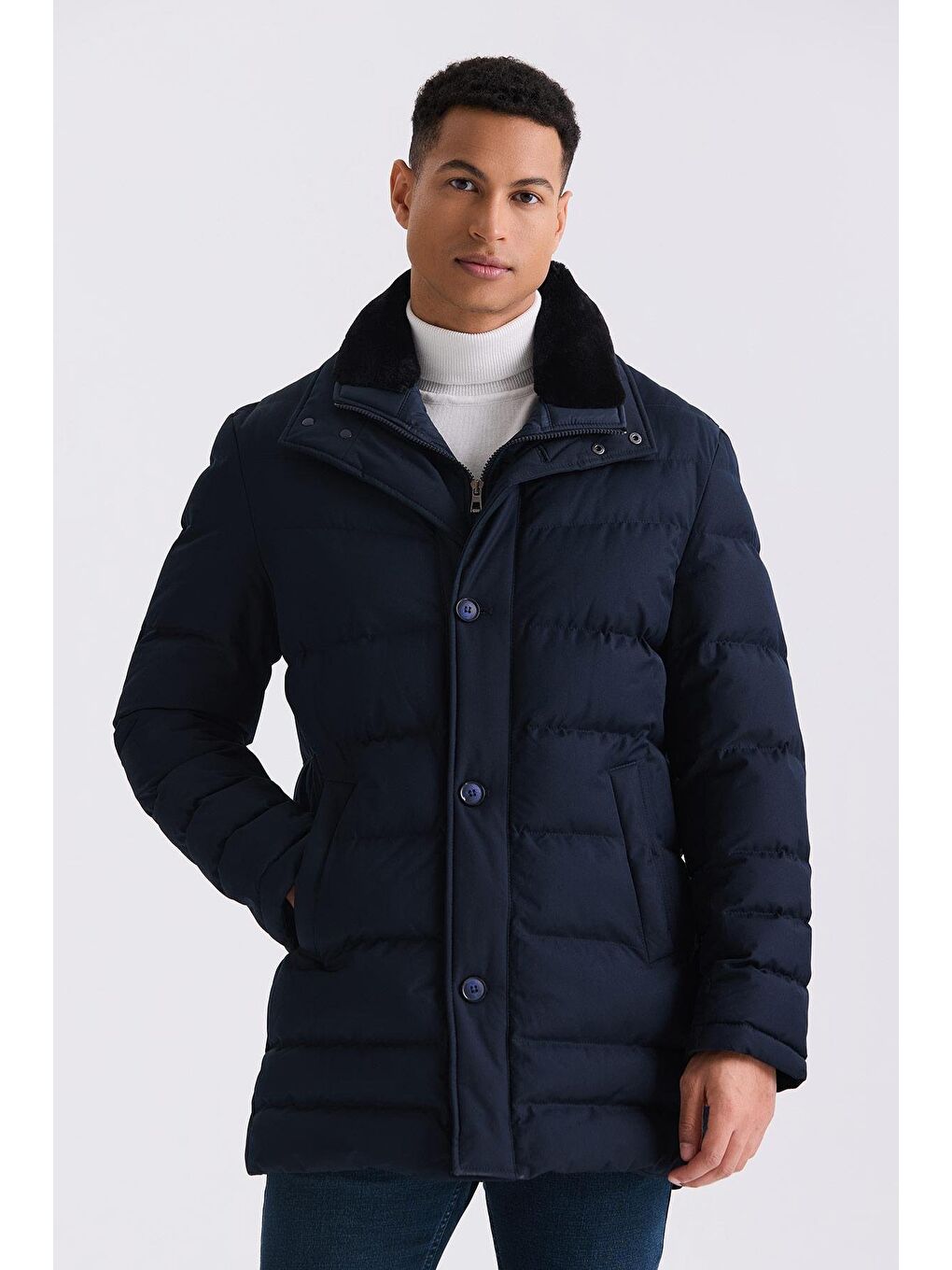 Lacivert Regular Fit Yaka Kürklü Düğmeli Şişme Mont
