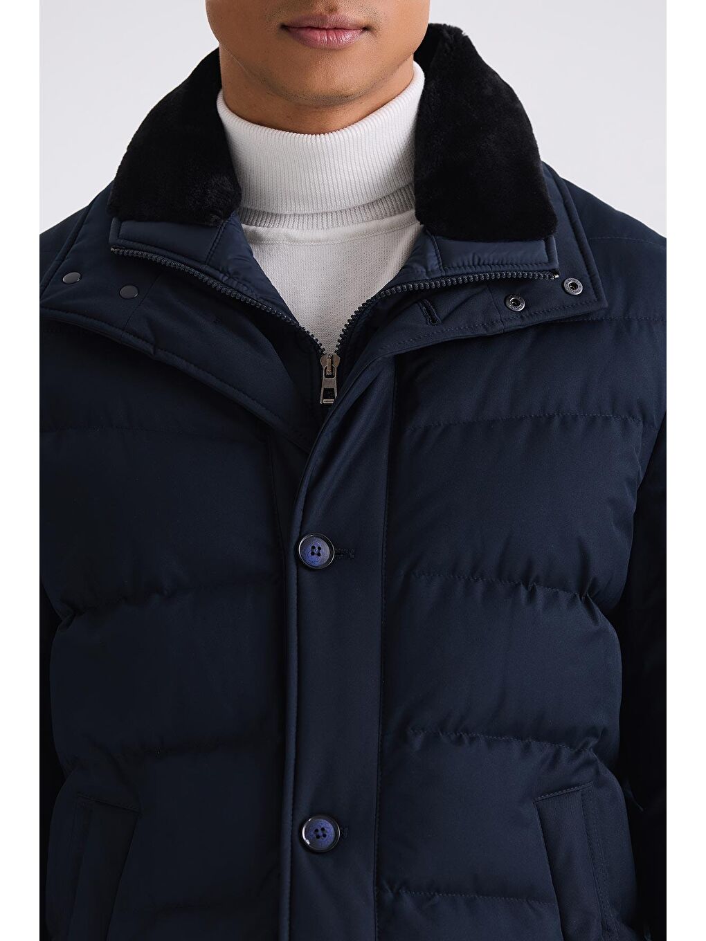 Lacivert Regular Fit Yaka Kürklü Düğmeli Şişme Mont-2
