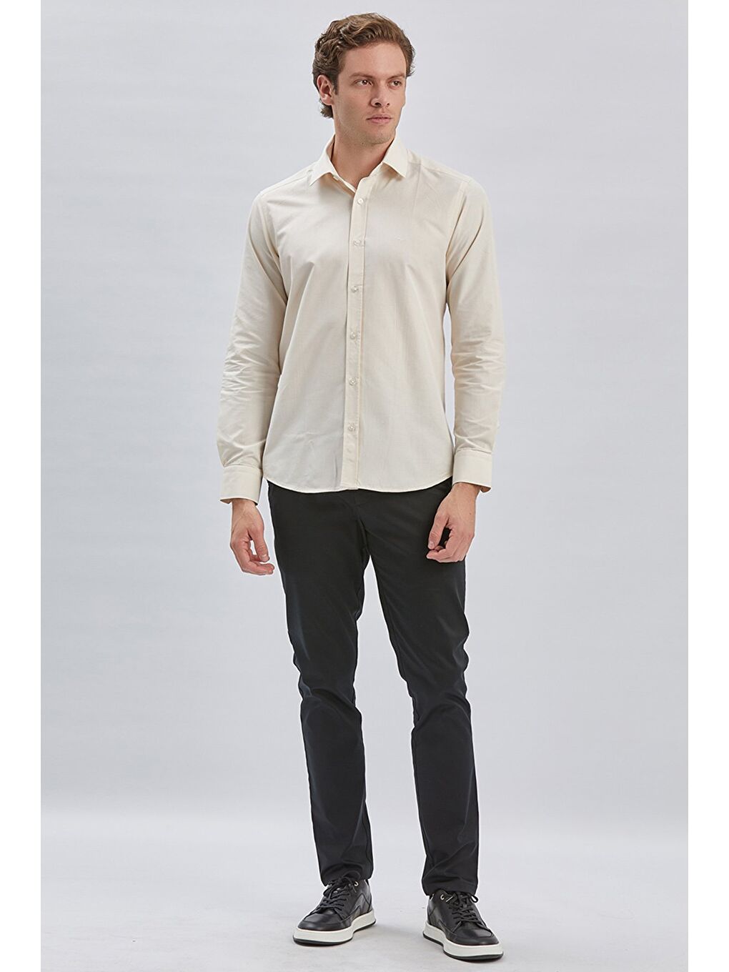 Bej Uzun Kollu Bez Ayağı Sert Yaka Cepsiz Pamuklu Klasik Slim Fit Dar Kesim Gömlek 1004240230