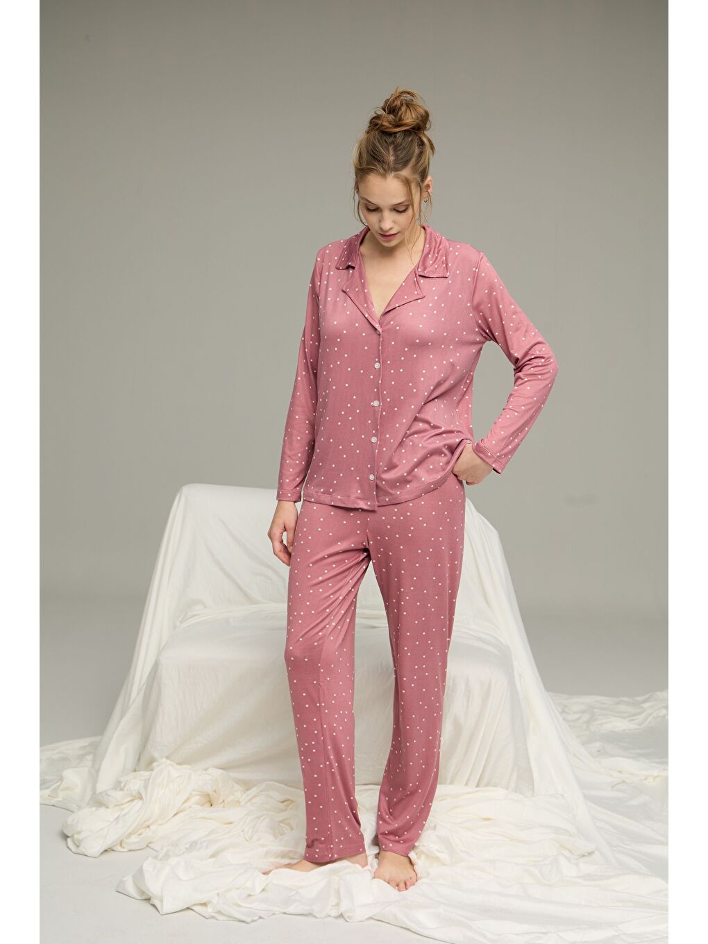 Pembe Gülkurusu Puan Desenli Gömlek Yaka Düğmeli Milan Örme Pijama Takım25224036-1