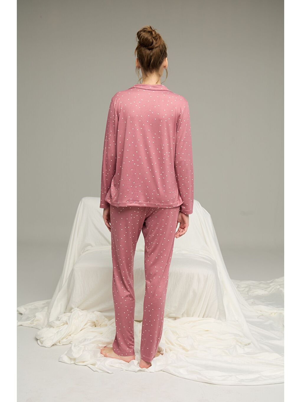 Pembe Gülkurusu Puan Desenli Gömlek Yaka Düğmeli Milan Örme Pijama Takım25224036-2