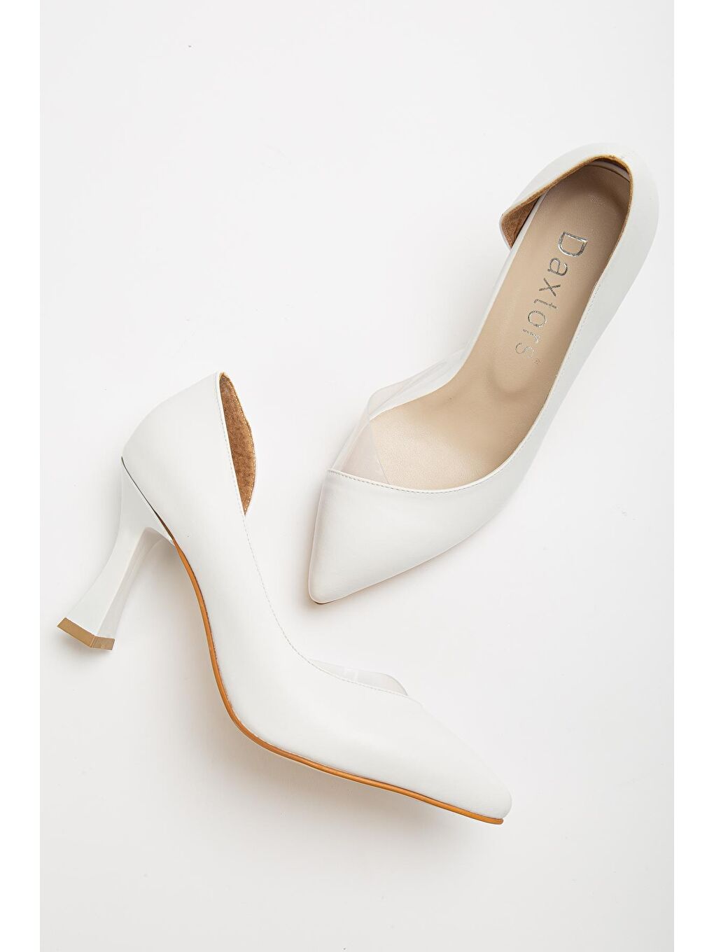 Beyaz D252   Kadın Günlük Ortopedik Klasik Topuklu Ayakkabı-1