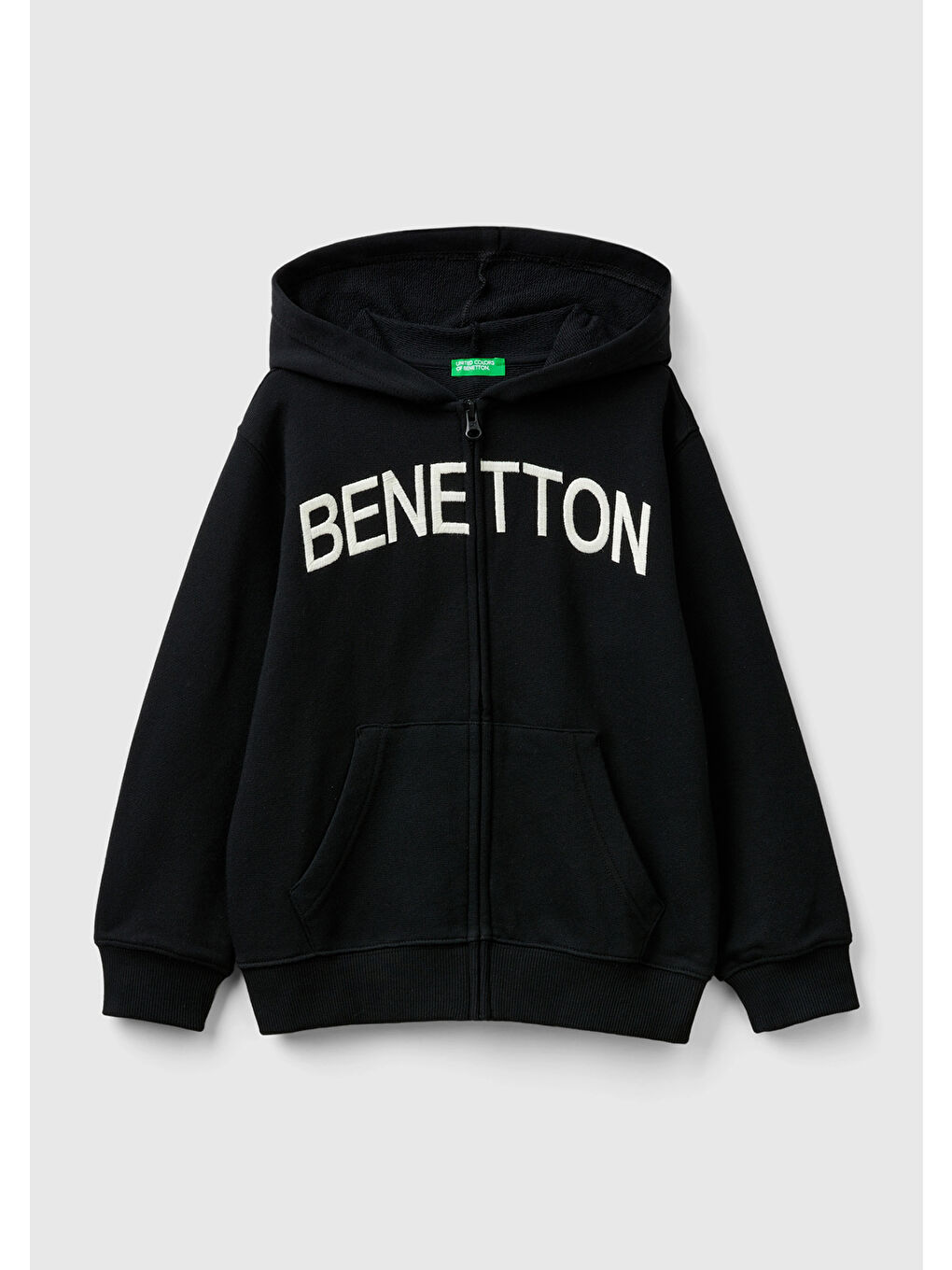 United Colors Of Benetton Siyah Erkek Çocuk Siyah Önü Logo İşlemeli Fermuarlı ve Kapüşonlu Sweatshirt