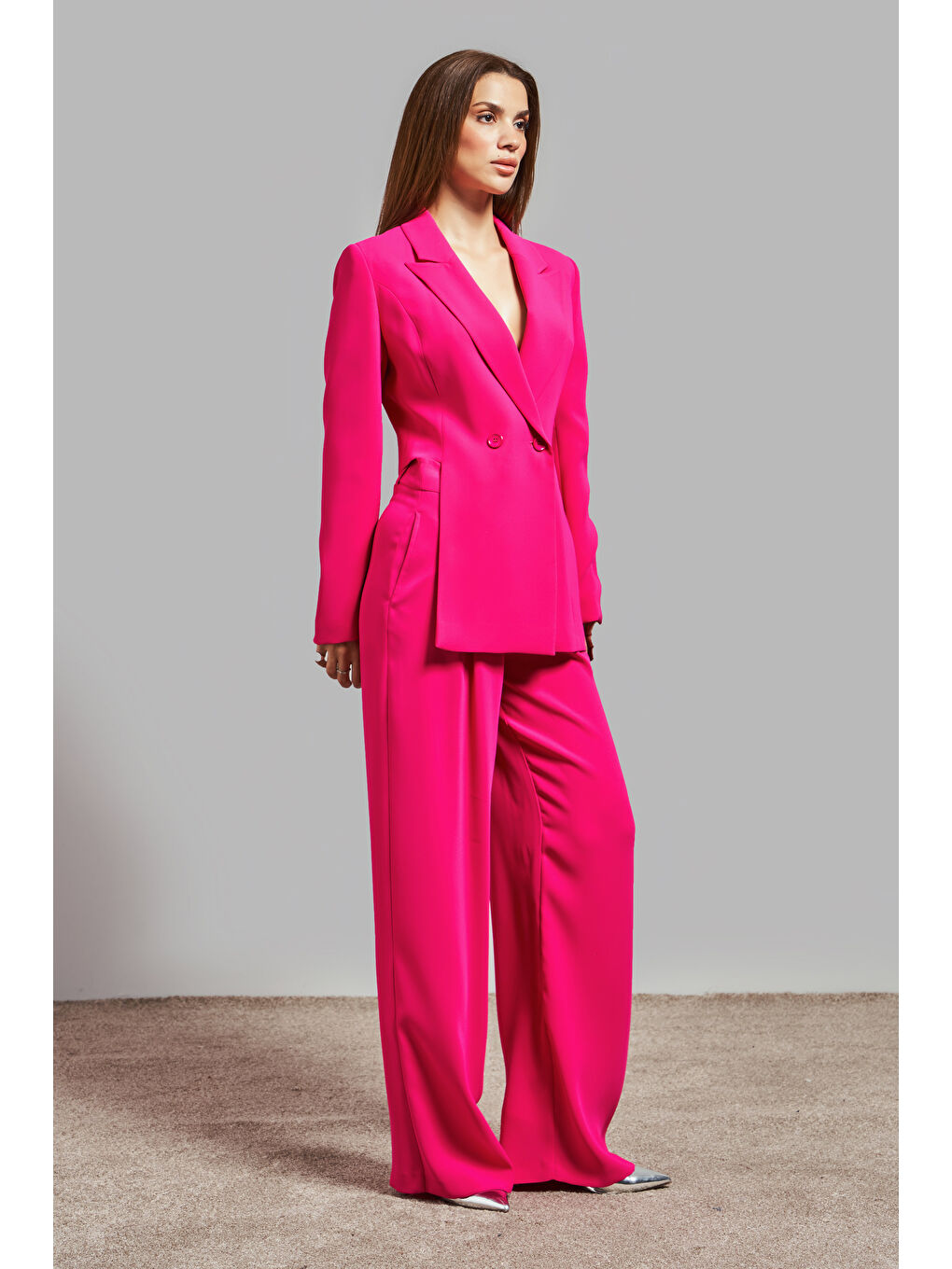 Kadın Fuşya Renk Bol Kesim Pileli Dökümlü Kumaş Pantolon-3