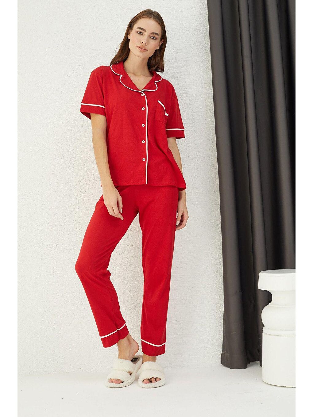 Kırmızı Düğmeli Pijama Takım-2