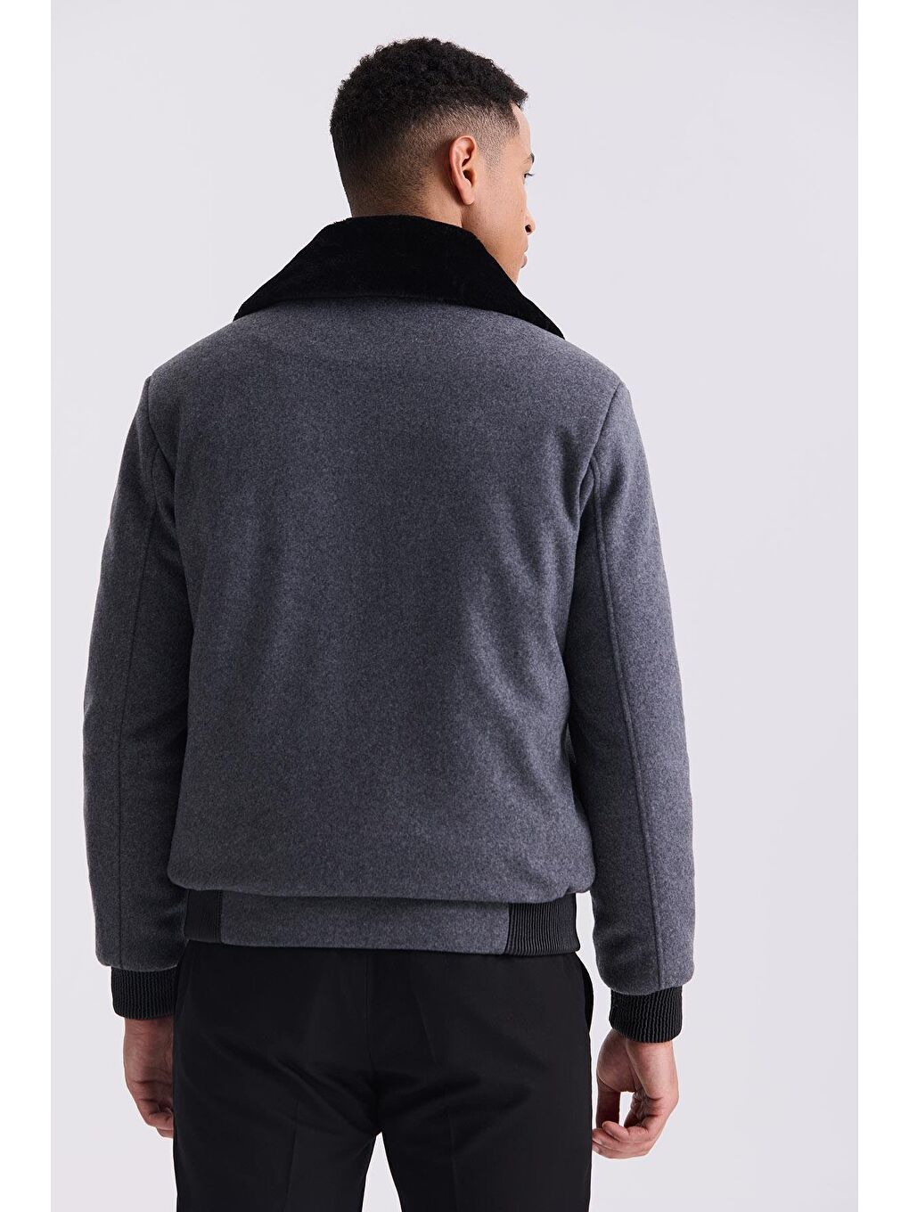 Gri Regular Fit Yaka Kürklü Kışlık Mont-3