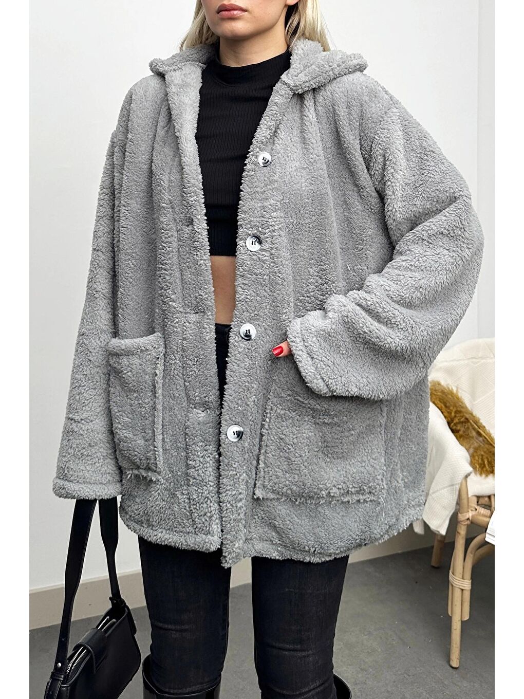 Gri Çift Cepli Önü Düğmeli Oversize Pelüş Ceket-1