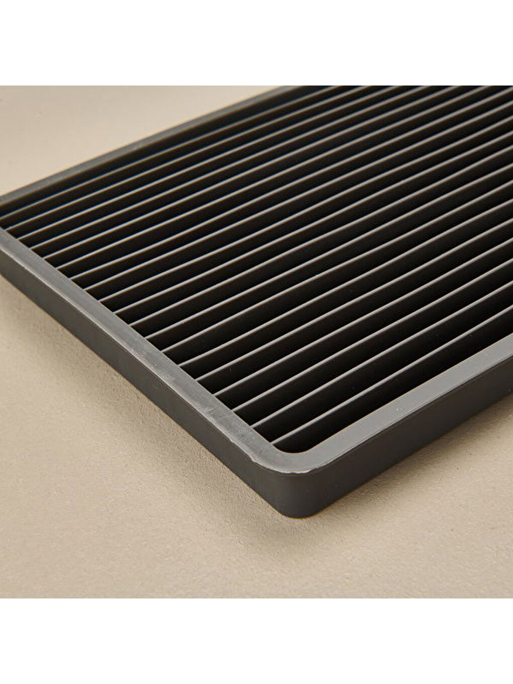 Uzun Şeritli Silikon Buz Kalıbı - Siyah - 20x14 cm-1