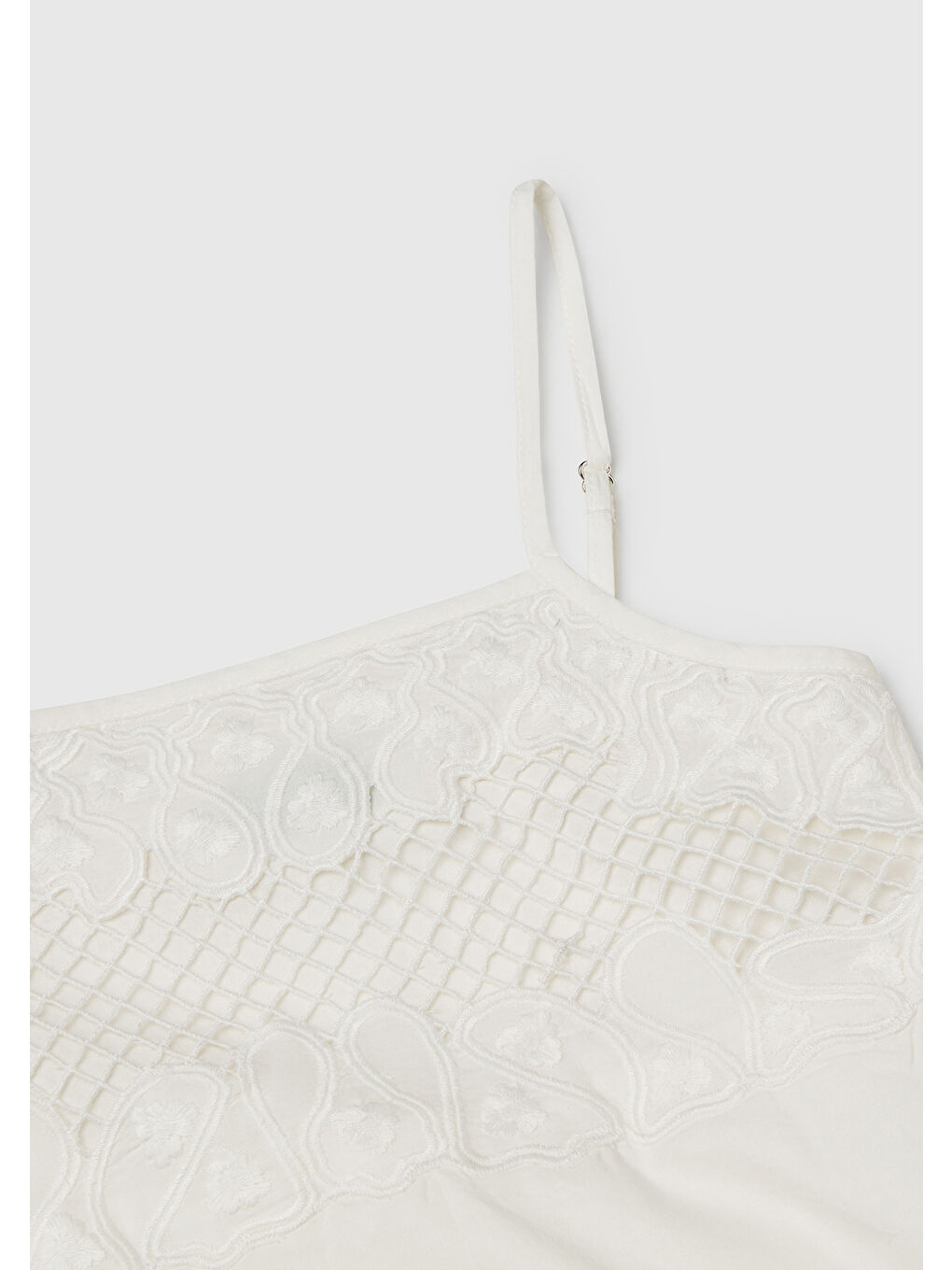 Kız Çocuk Beyaz Üstü İşleme Detaylı Pileli Ayarlanabilir Omuz Askılı Elbise-2