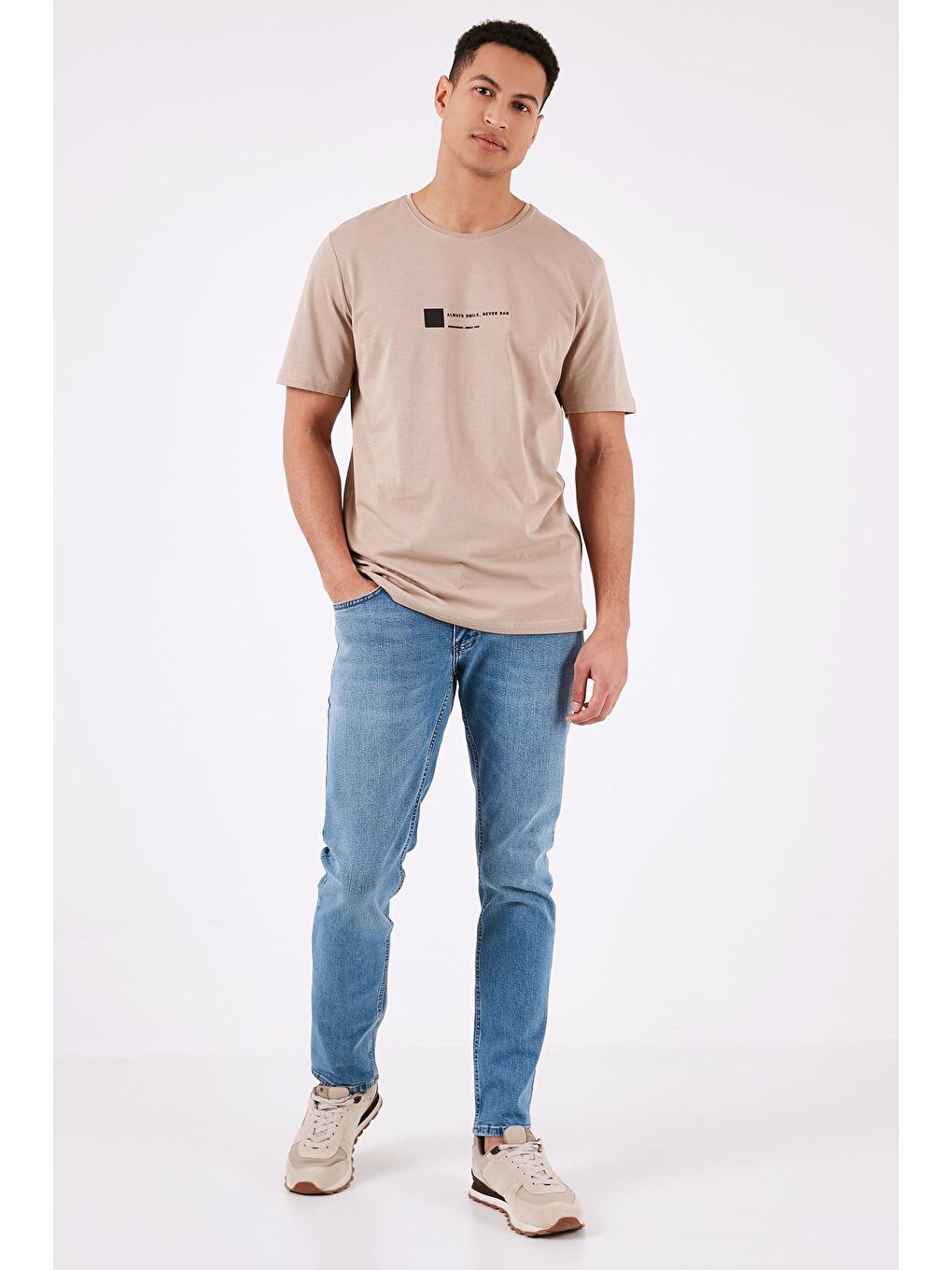 Mavi Pamuklu Normal Bel Regular Fit Boru Paça Jean Pantolon 2208J651PARMA-2