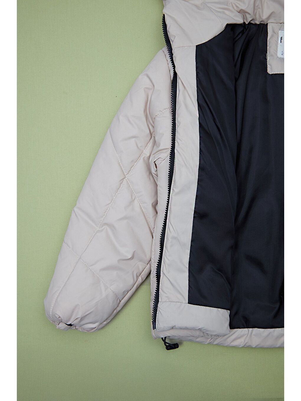 Bej Fermuarlı Stoperli Kapüşonlu Kız Çocuk Şişme Mont-4