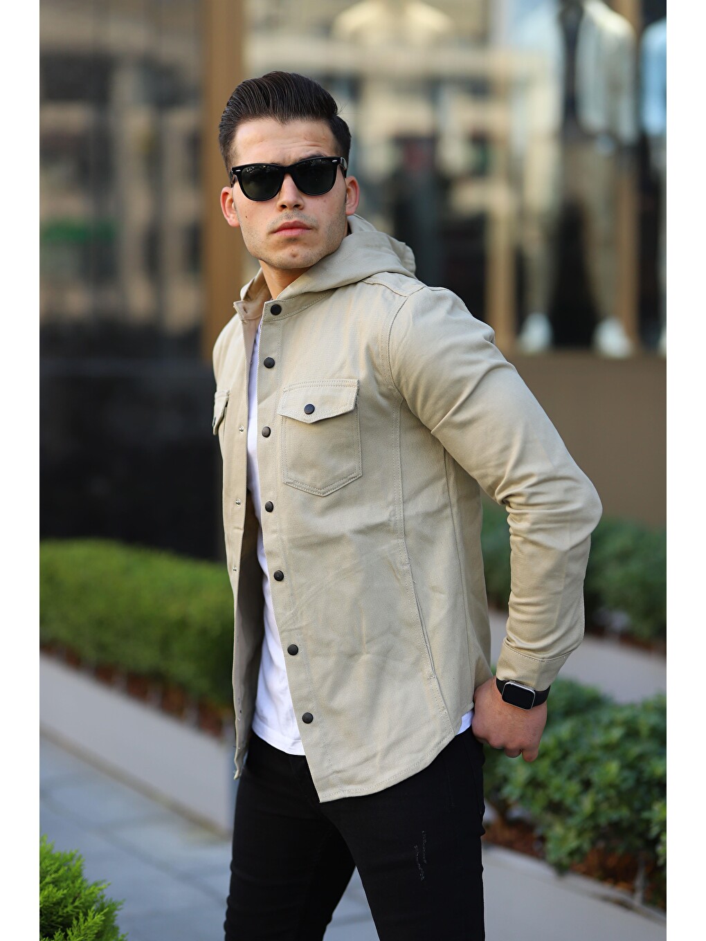 Bej Erkek Kapüşonlu Çıt Çıt Düğme ( Regular Fit ) Jean Gömlek-1