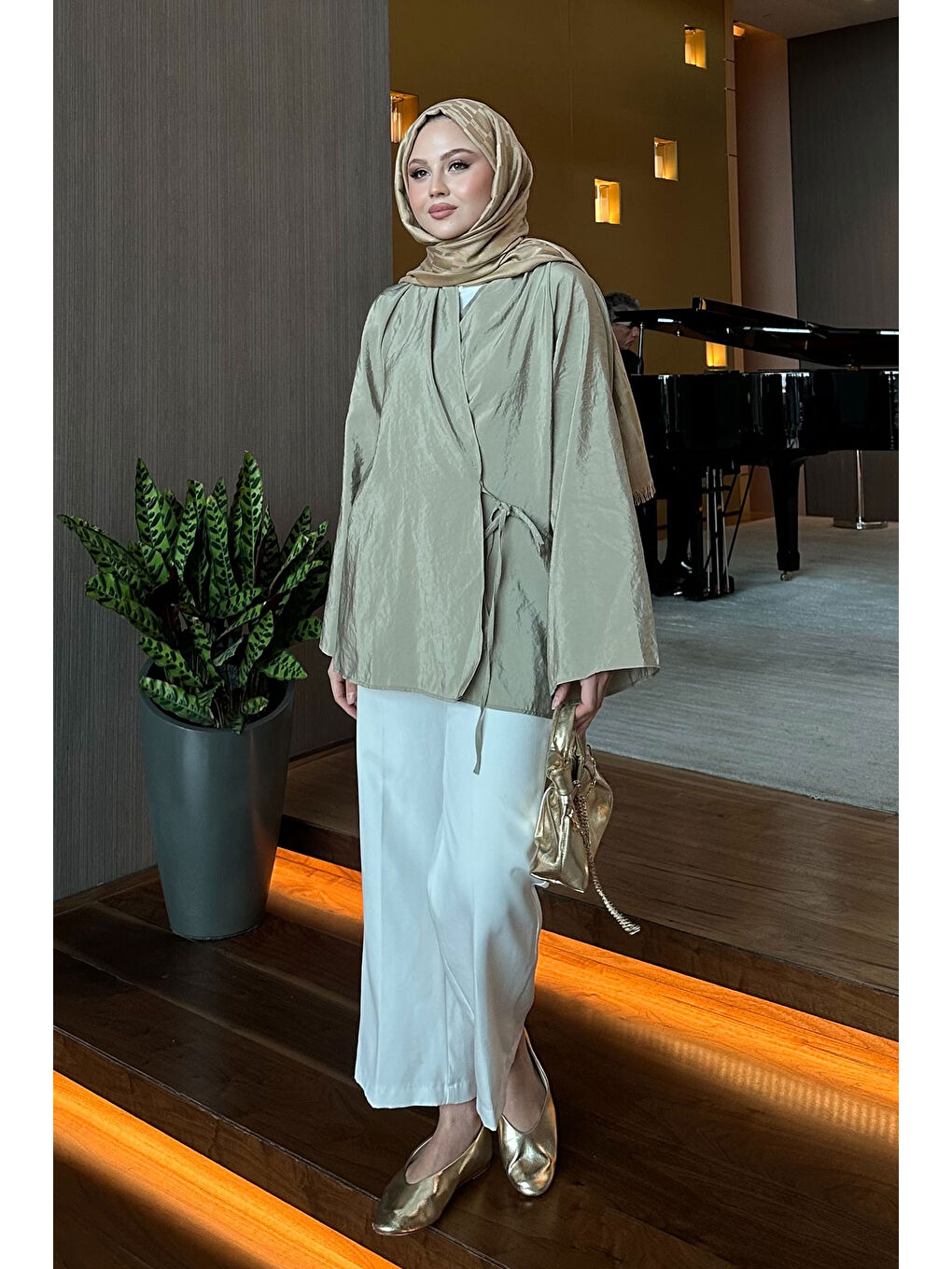 Kadın Yakası Pile Detaylı Kimono Yeşil-1