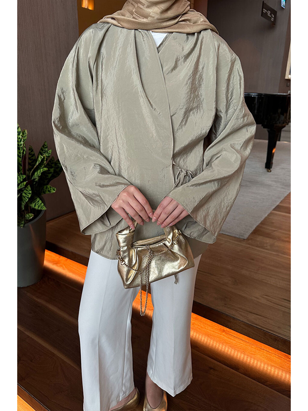 Kadın Yakası Pile Detaylı Kimono Yeşil-2